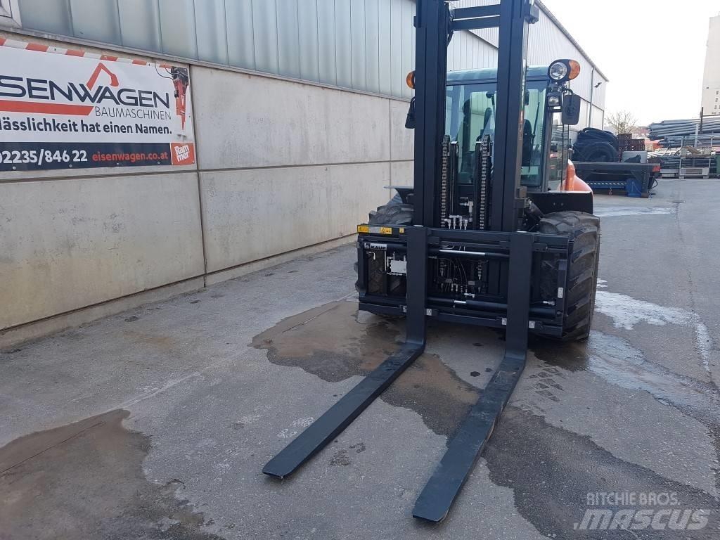 Ausa C 500 H X4 越野車