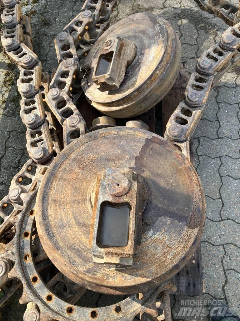 Komatsu 240 履帶式 挖土機/掘鑿機/挖掘機