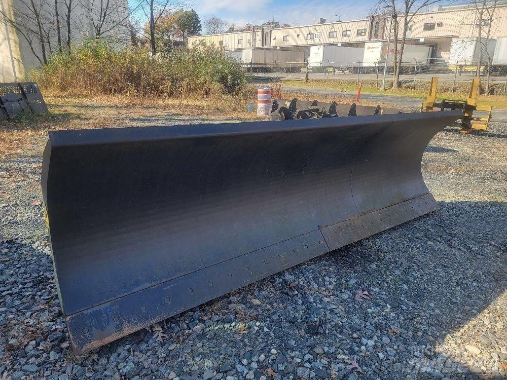 Balderson 13 FT IT28 前端裝載機配件