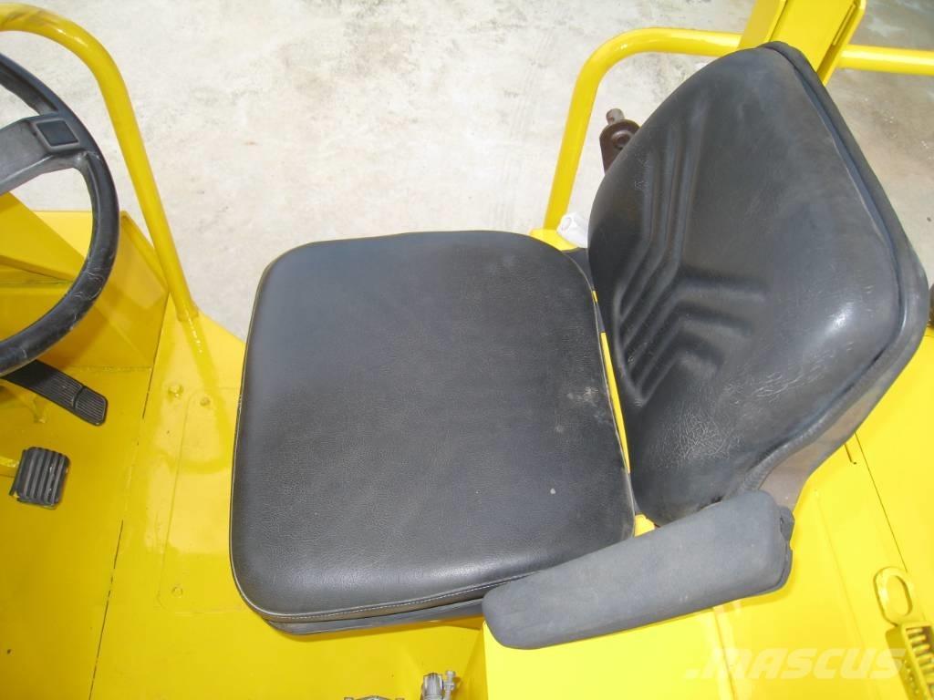 Sakai TZ 701 膠輪滾壓機