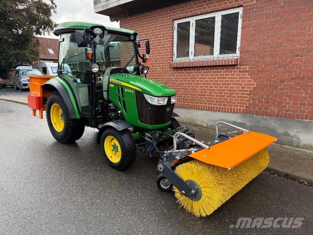 John Deere 3046 R 曳引機