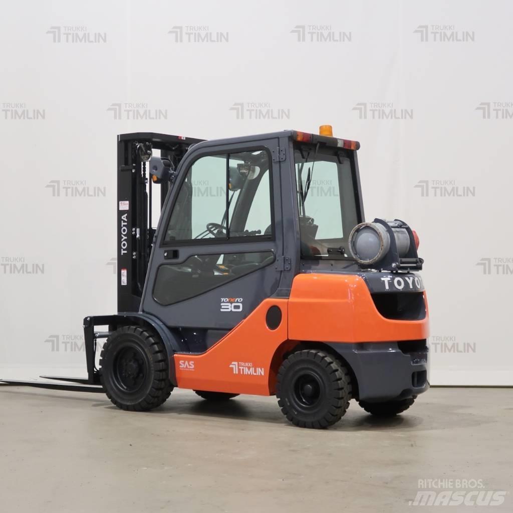 Toyota 02-8FGF30 液化石油氣LPG卡車
