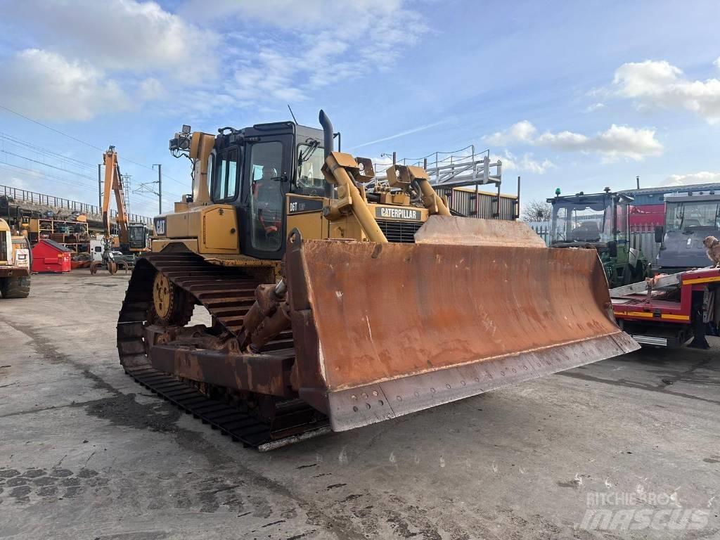 CAT D6T 履帶推土機