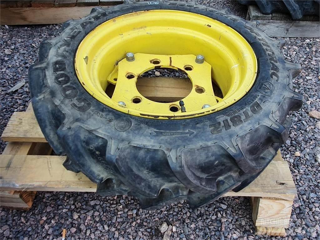 Goodyear 200/70R16 輪胎、車輪和輪圈