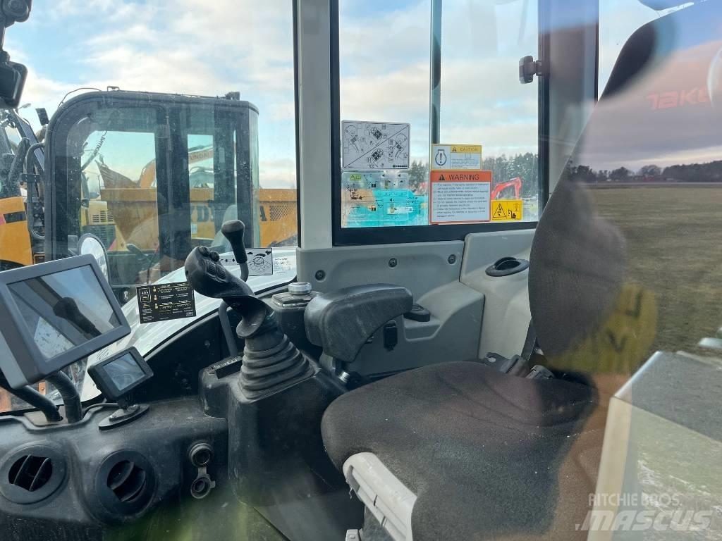 Takeuchi TB 370 中型挖土機/掘鑿機/挖掘機 7t-12t