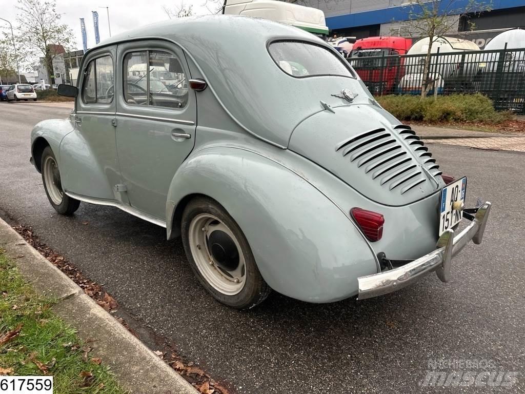 Renault ? 4CV 汽車