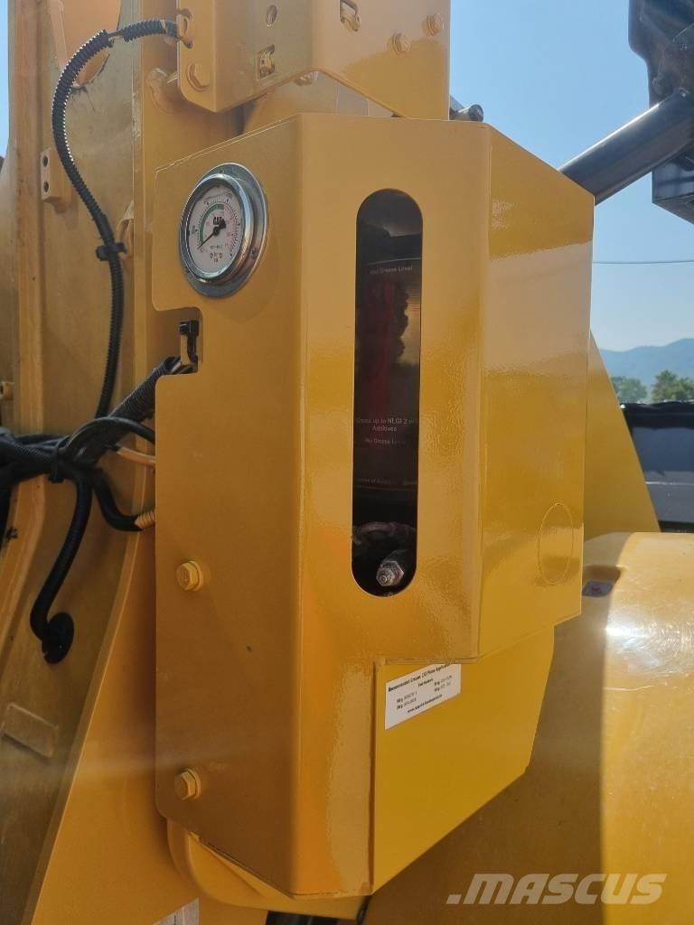 CAT 938 M 輪胎式裝載機