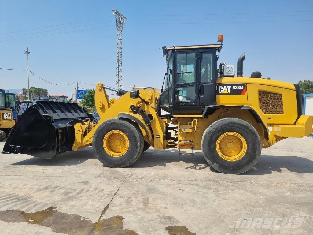 CAT 938 M 輪胎式裝載機