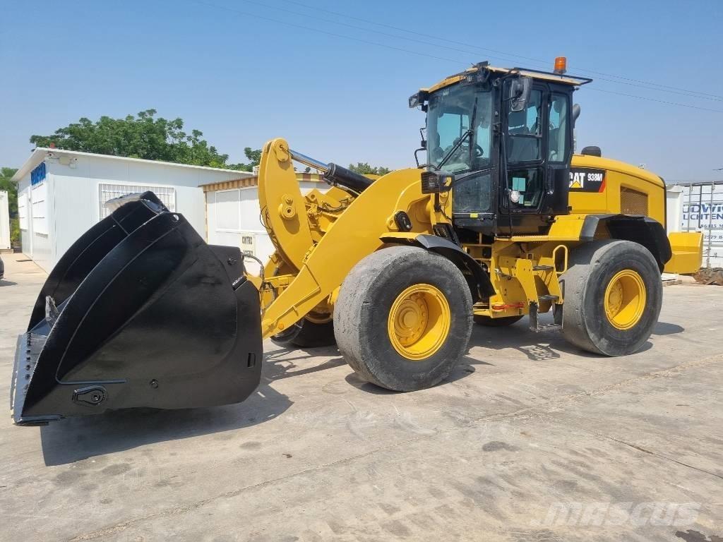 CAT 938 M 輪胎式裝載機