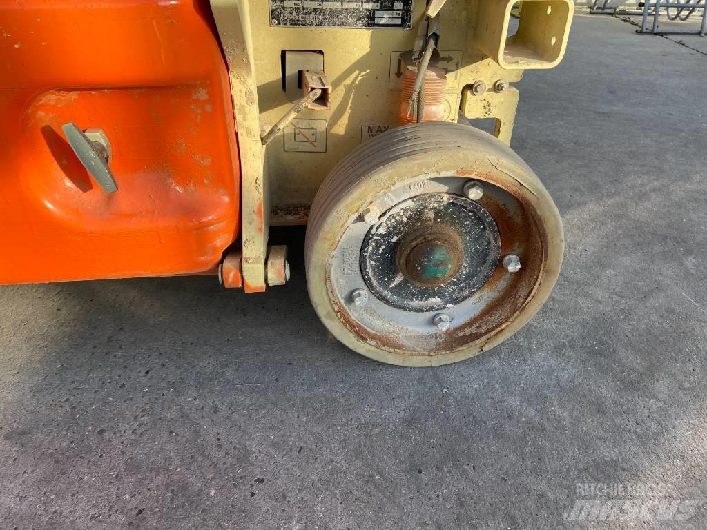 JLG 1930 ES 剪式升降機