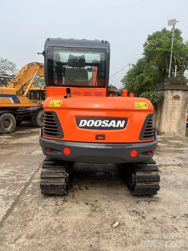 Doosan DX55-9C 小型挖土機/掘鑿機<7t(小型挖掘機)