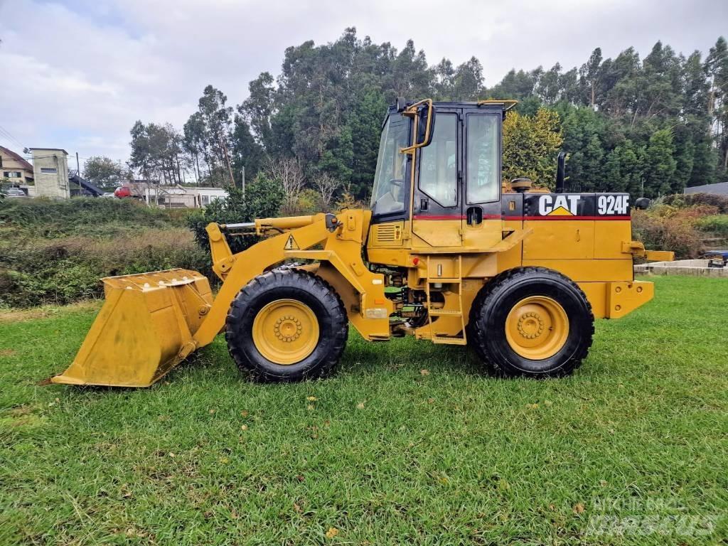 CAT 924F 輪胎式裝載機