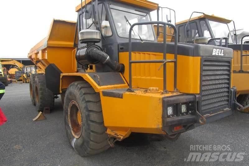Bell B25C 鉸接式起吊車