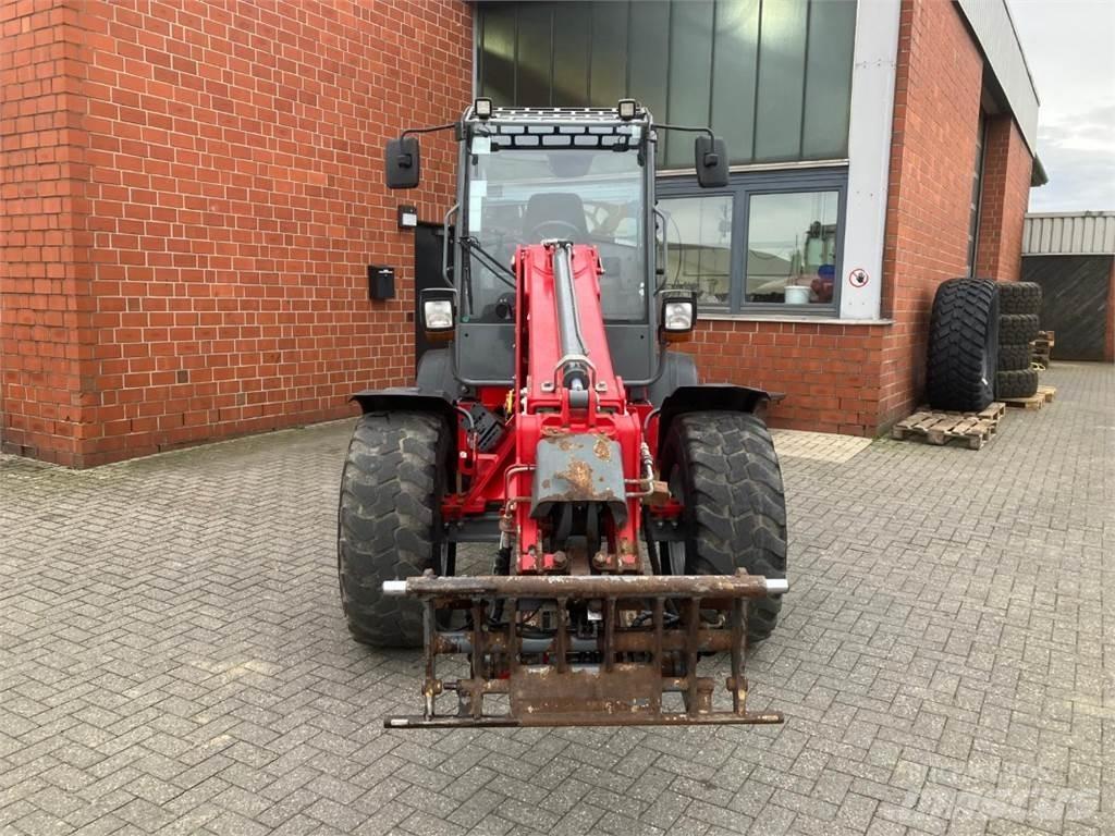 Weidemann 4080 T 伸縮臂操作車