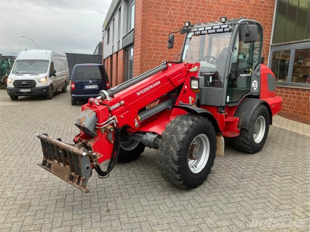 Weidemann 4080 T 伸縮臂操作車