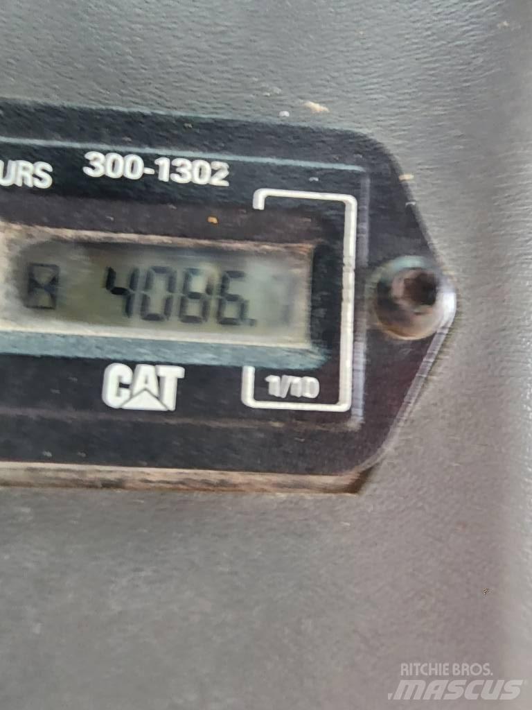 CAT 259 B 滑移轉向裝載機