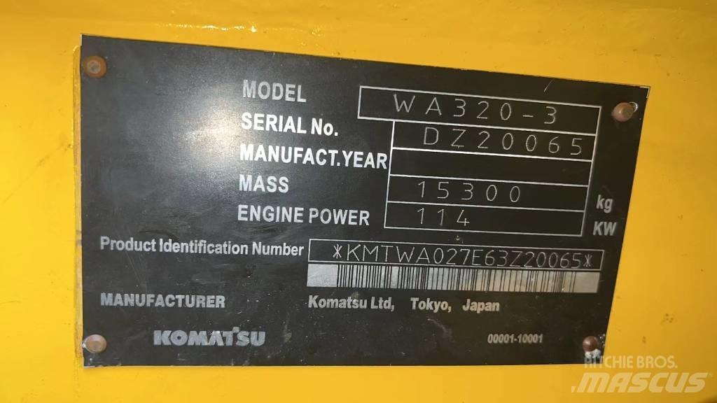 Komatsu WA320-3 輪胎式裝載機