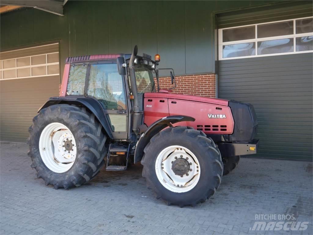 Valtra 8450 曳引機