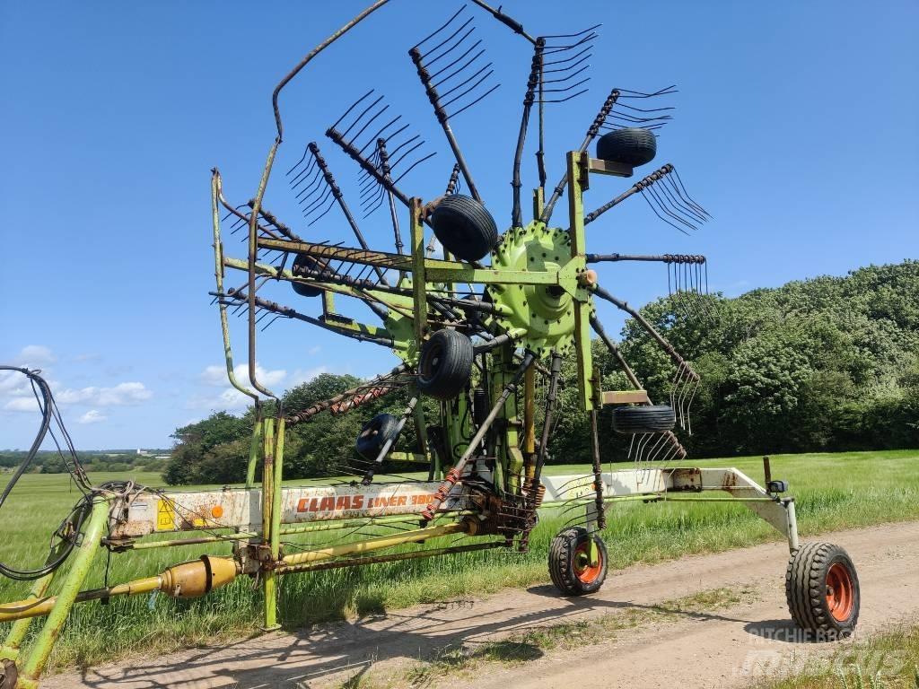 CLAAS 880 LIner 耙與翻草機