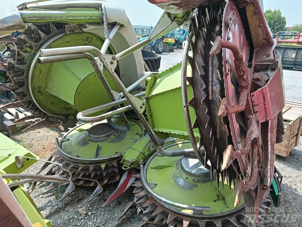 CLAAS Orbis 600 自走式飼料採集機