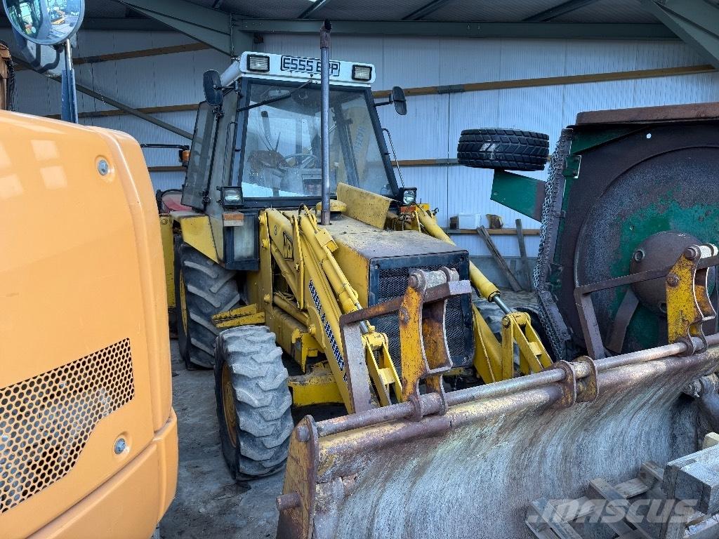 JCB 3 CX 反鏟裝載機