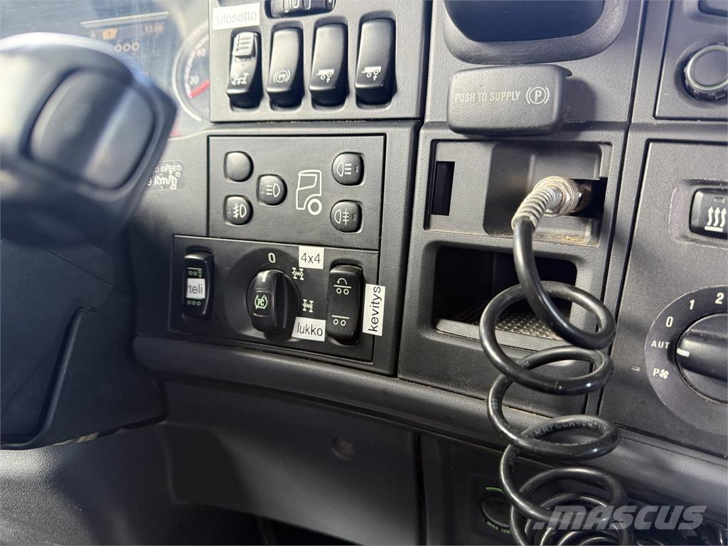 Scania R 730 8X4 吊鉤式起重車