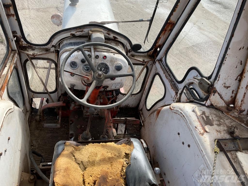 David Brown 885 曳引機