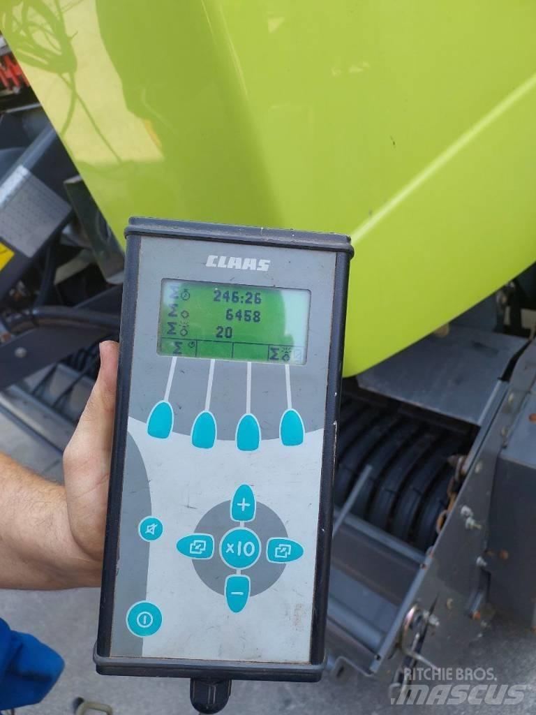 CLAAS Variant 360 圓型牧草打包機