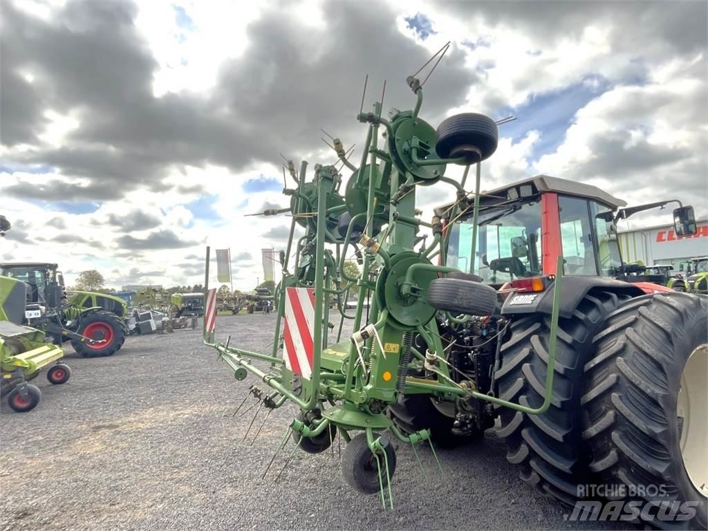Krone KW 7.92 /8 耙與翻草機