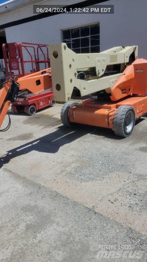 JLG E 450 AJ 曲臂高空作業車
