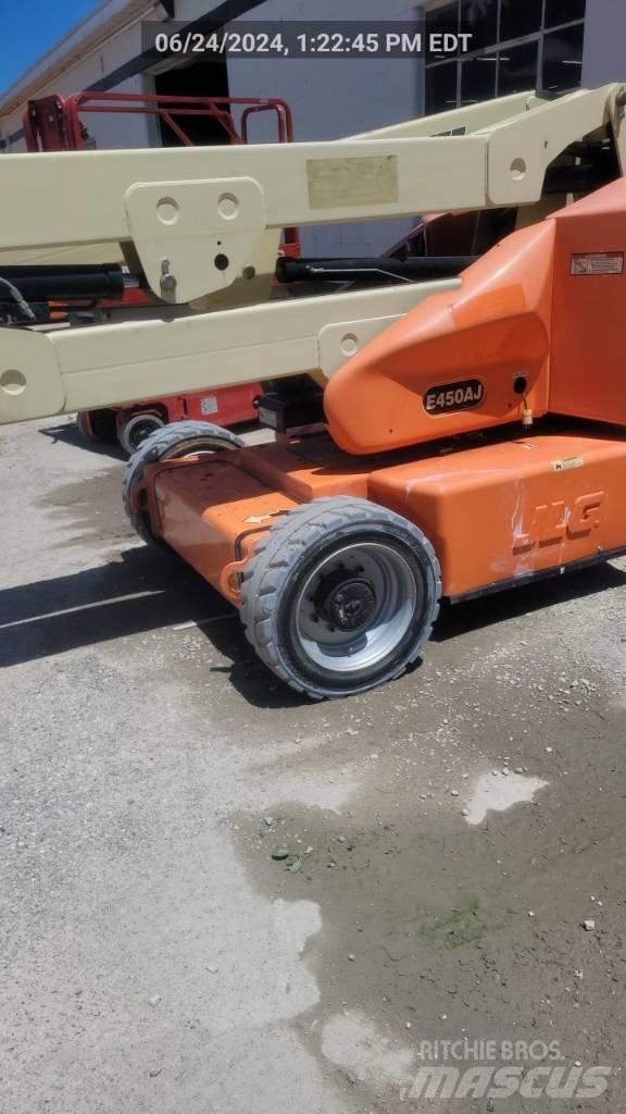 JLG E 450 AJ 曲臂高空作業車