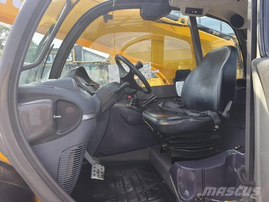 Manitou MT 1440 伸縮臂操作車