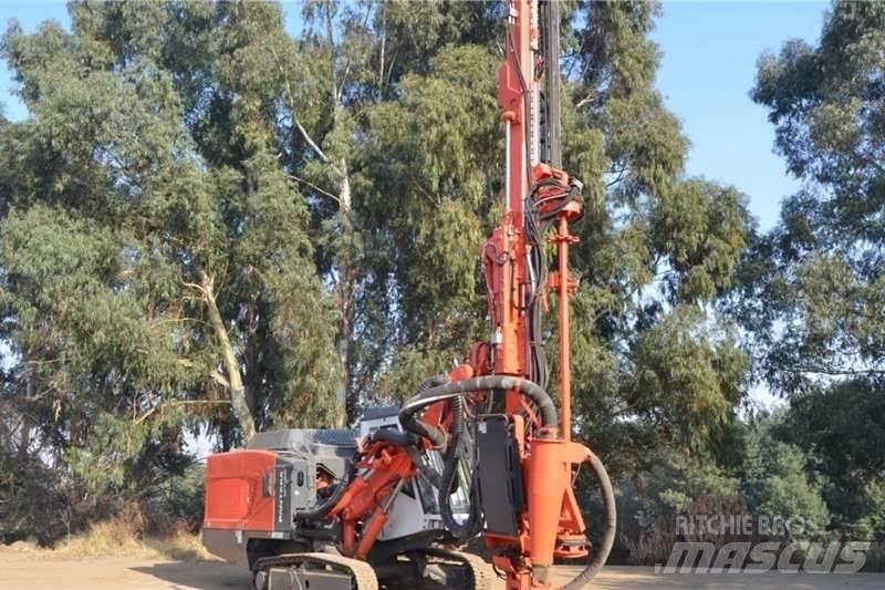 Sandvik DP1500i 鑽孔機