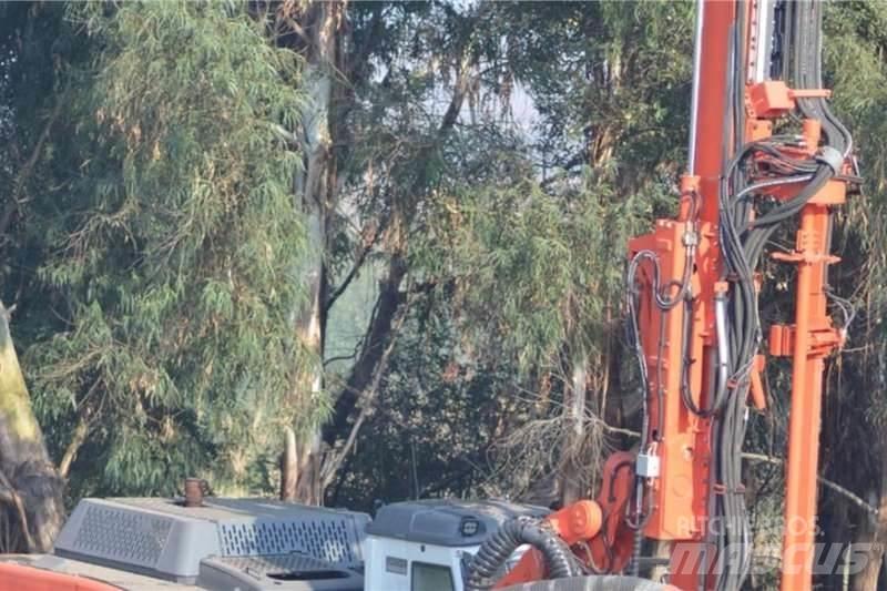 Sandvik DP1500i 鑽孔機