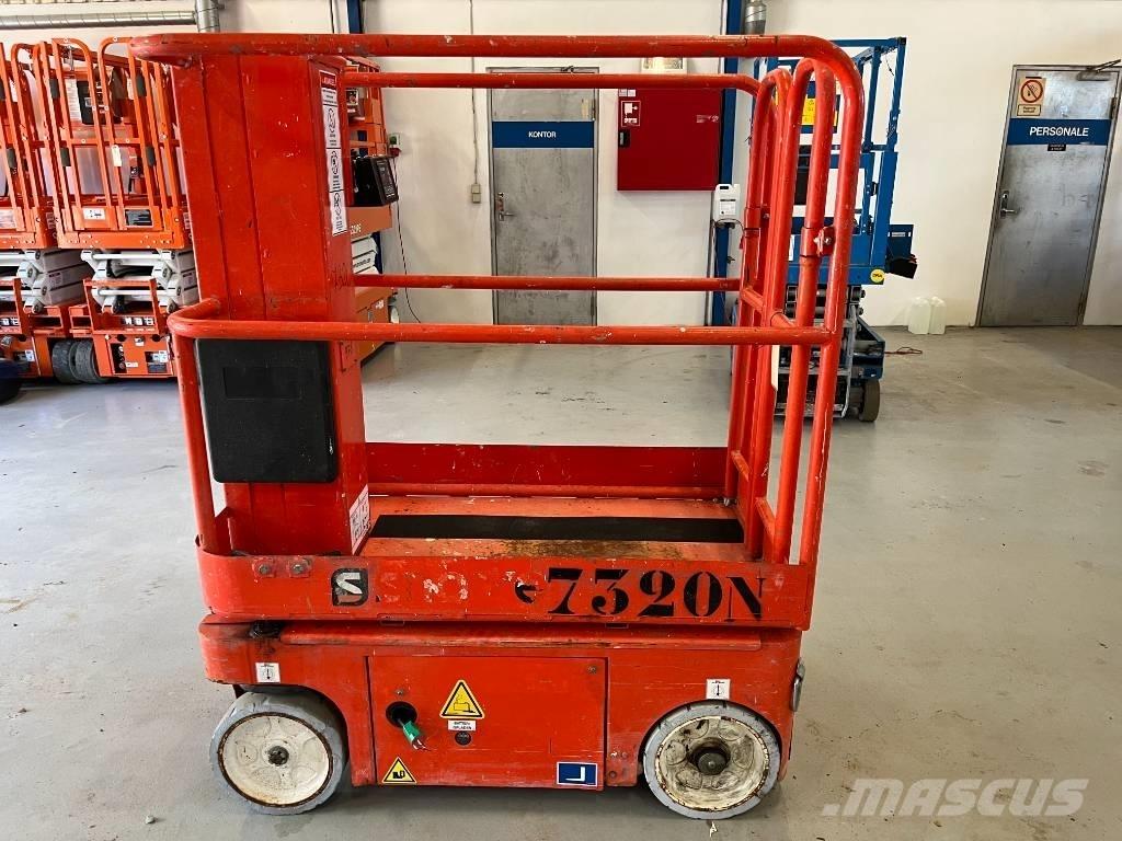 Snorkel TM 12 垂直升降工作台
