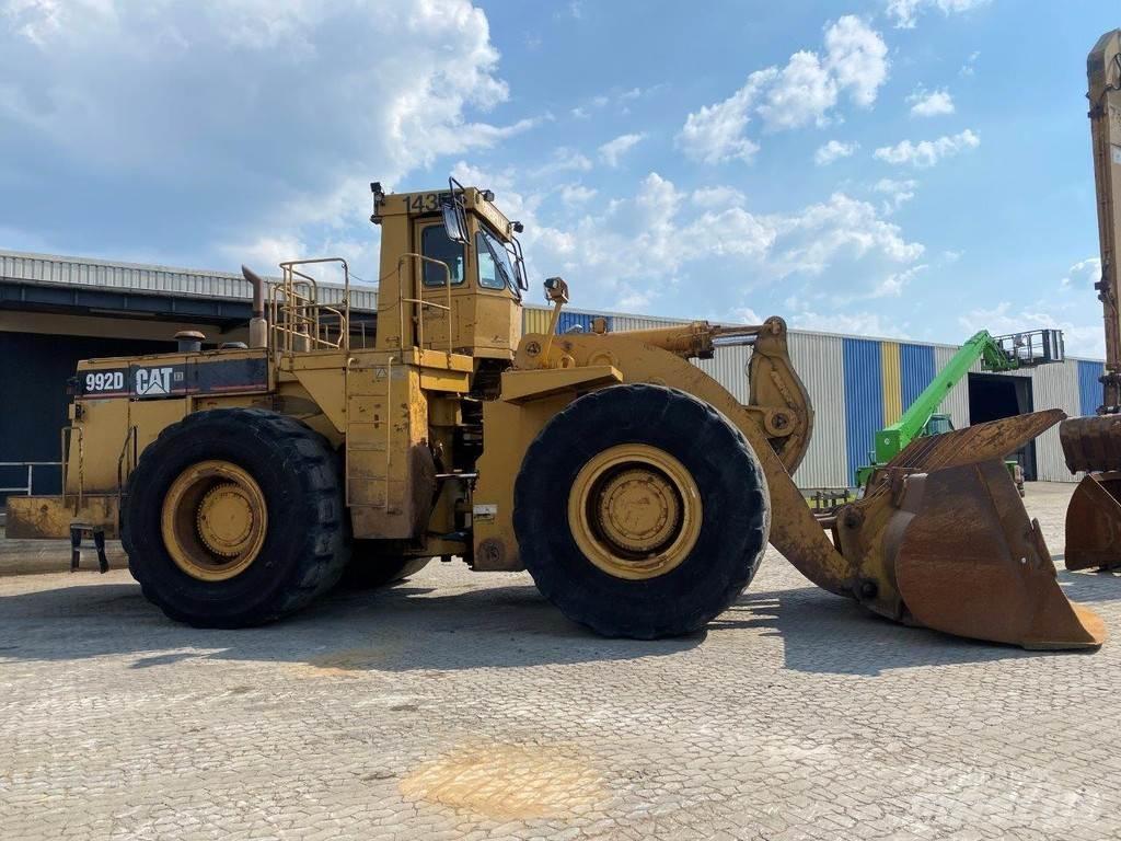 CAT 992 D NVT 輪胎式裝載機