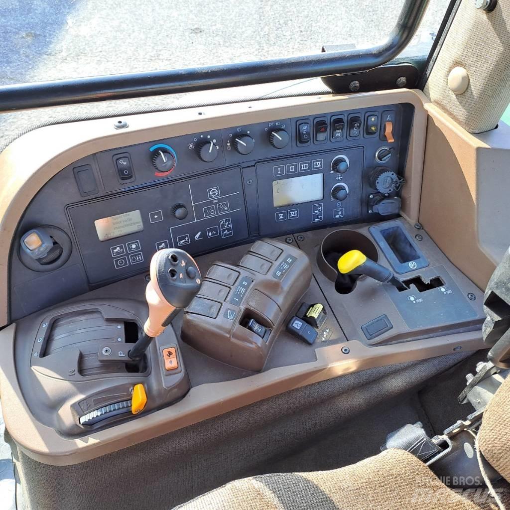 John Deere 7830 曳引機