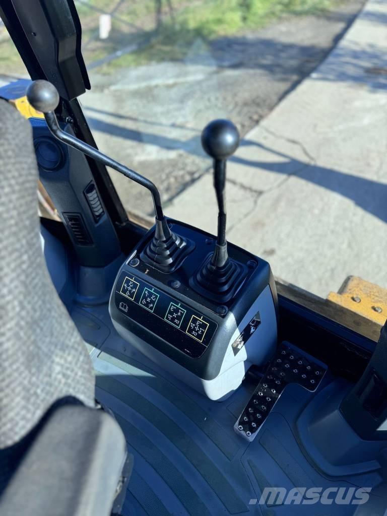 CAT 428 F 反鏟裝載機