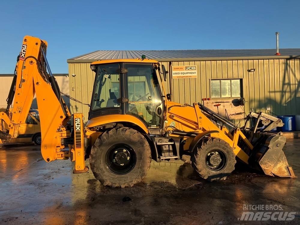 JCB 3CX 反鏟裝載機