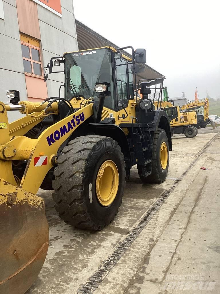 Komatsu WA380-8E0 輪胎式裝載機