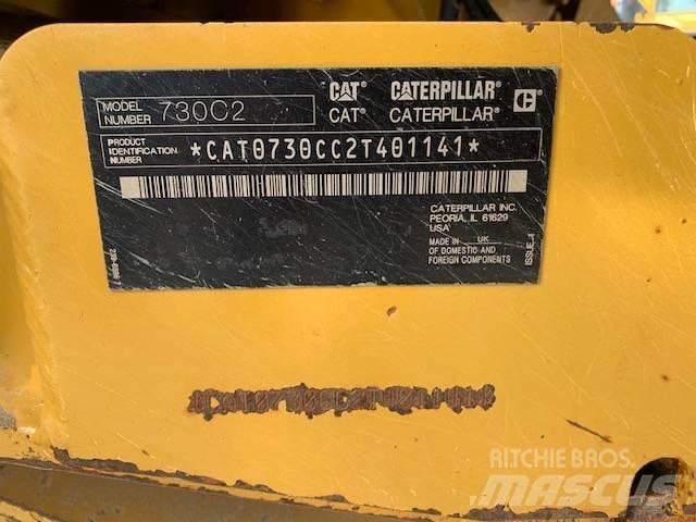 CAT 730 C 鉸接式起吊車