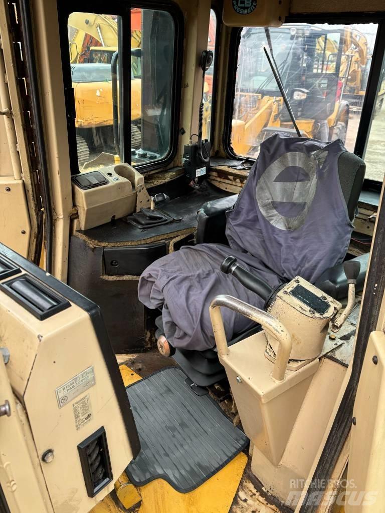 CAT D 8 R 履帶推土機