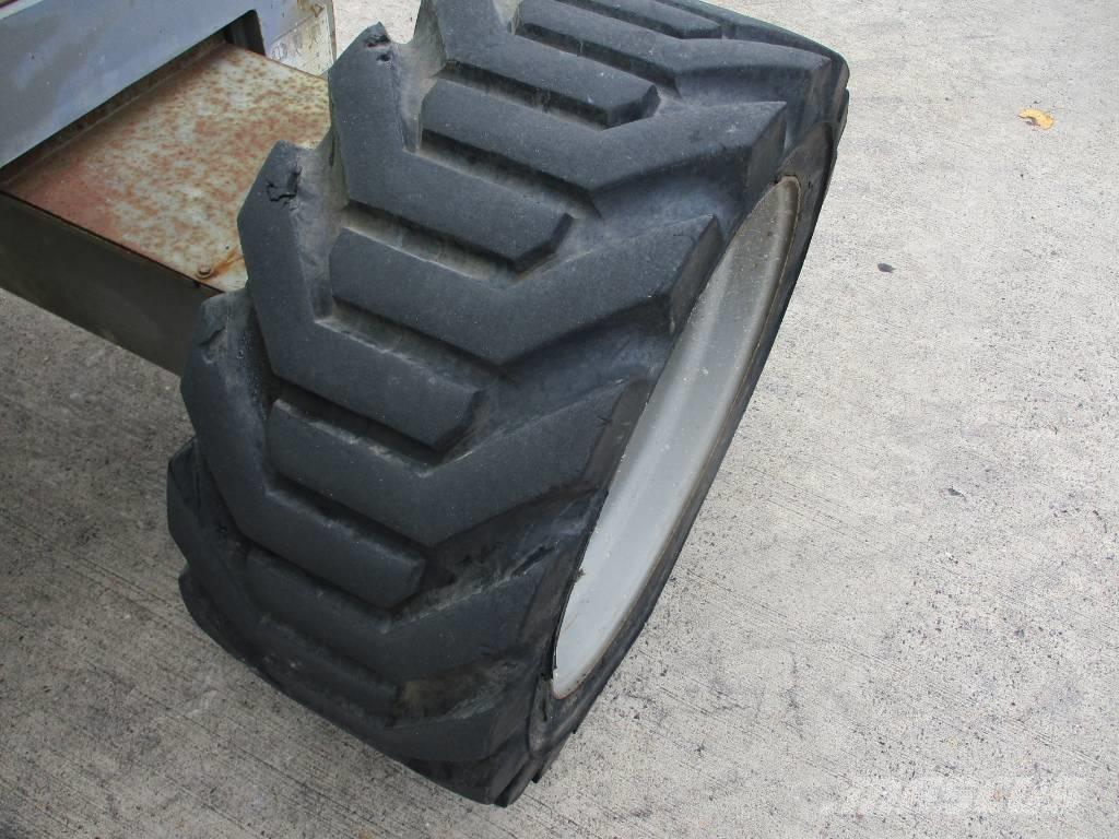 Genie Z45/25 (639) 緊湊型自走式伸縮臂式升降機