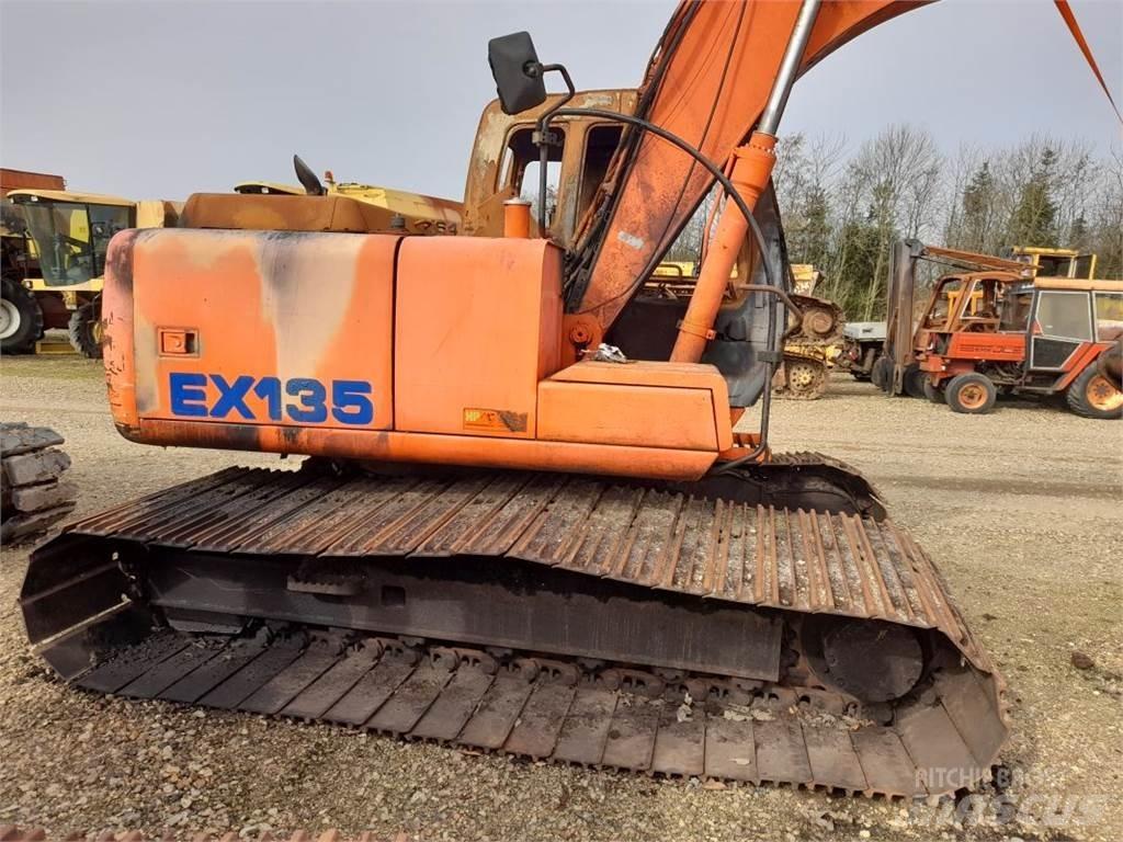 Hitachi EX135 曳引機