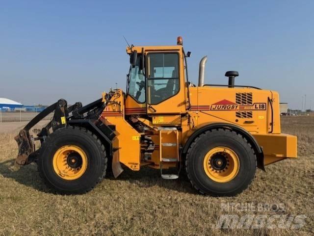 Ljungby L 18 輪胎式裝載機