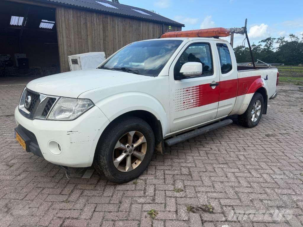 Nissan Navara 皮卡.傳統半斗卡車/側卸板