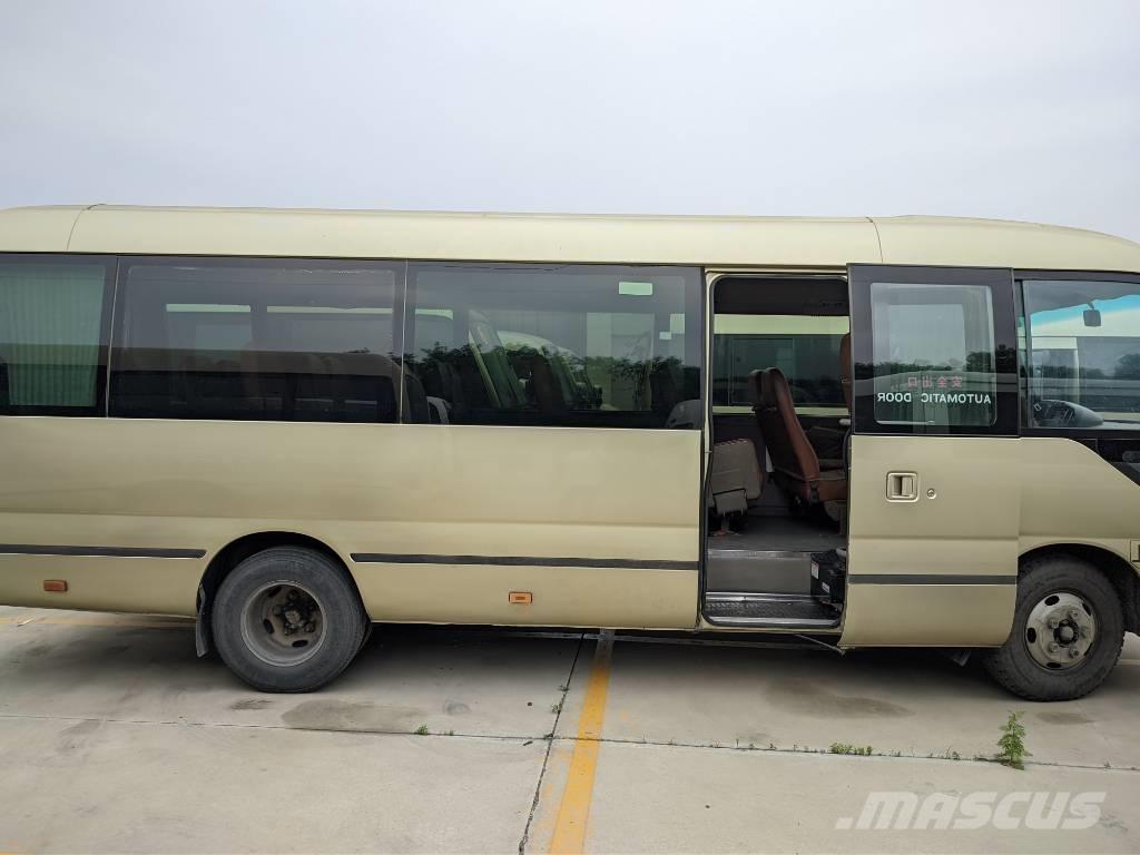 Toyota Coaster Bus 迷你巴士