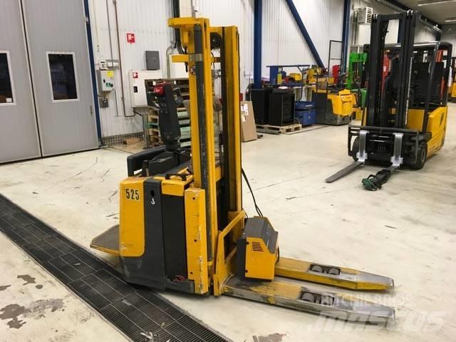Jungheinrich ERC 14 行走控制式堆積機
