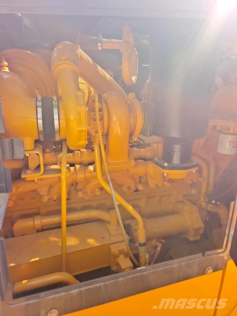 Shantui SD 22 履帶推土機