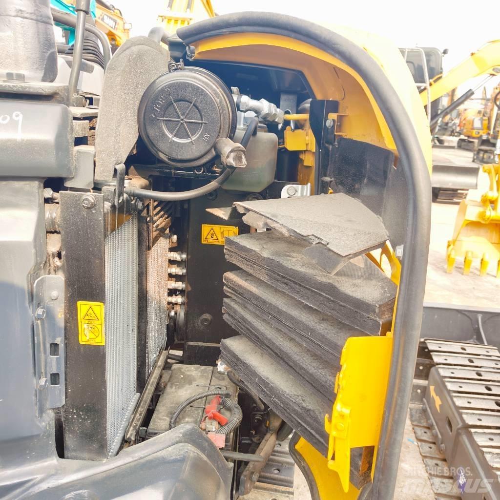 Komatsu PC30MR-3 小型挖土機/掘鑿機<7t(小型挖掘機)